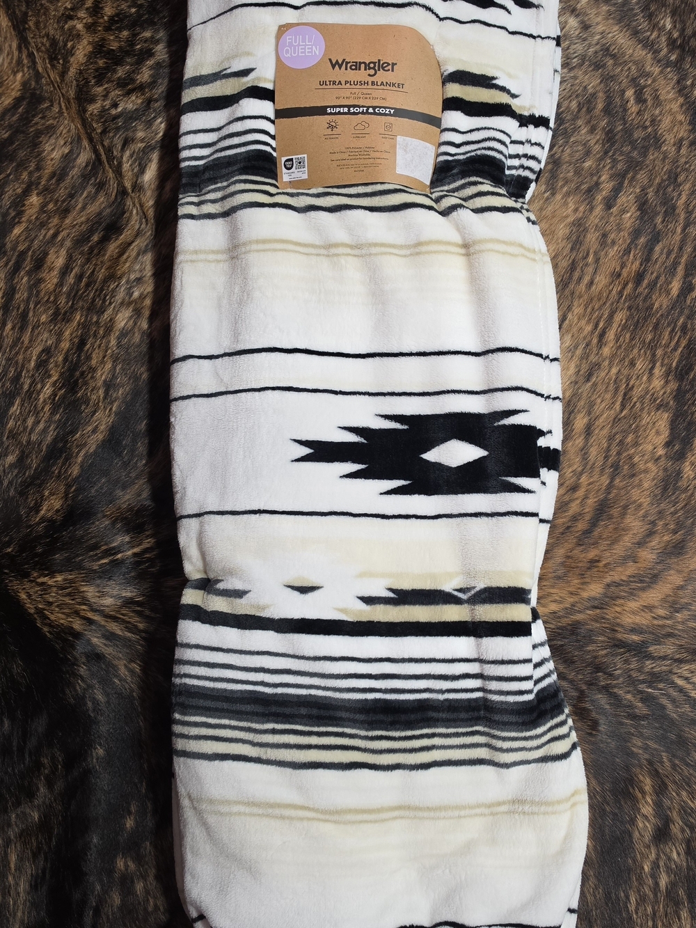 Wrangler Black & Cream FULL/QUEEN Plush Blanket